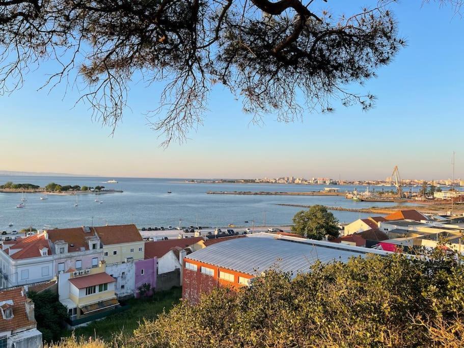 Апартаменты Seixal Bay House!! Экстерьер фото